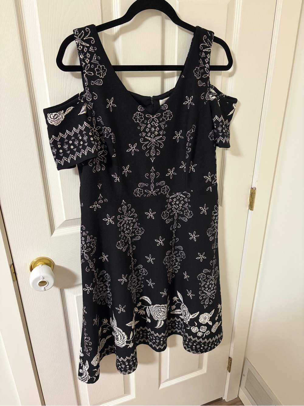 Ricki's Black Dress with White Floral Embroidery